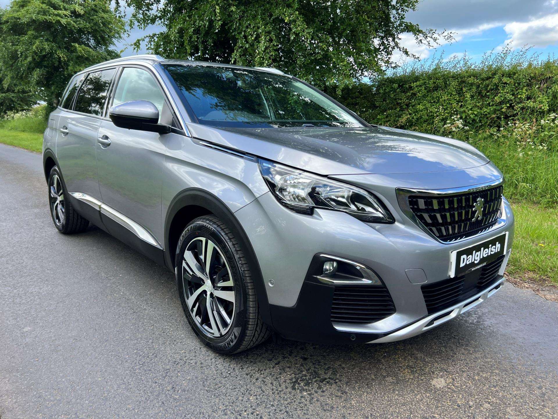 2020 PEUGEOT 5008