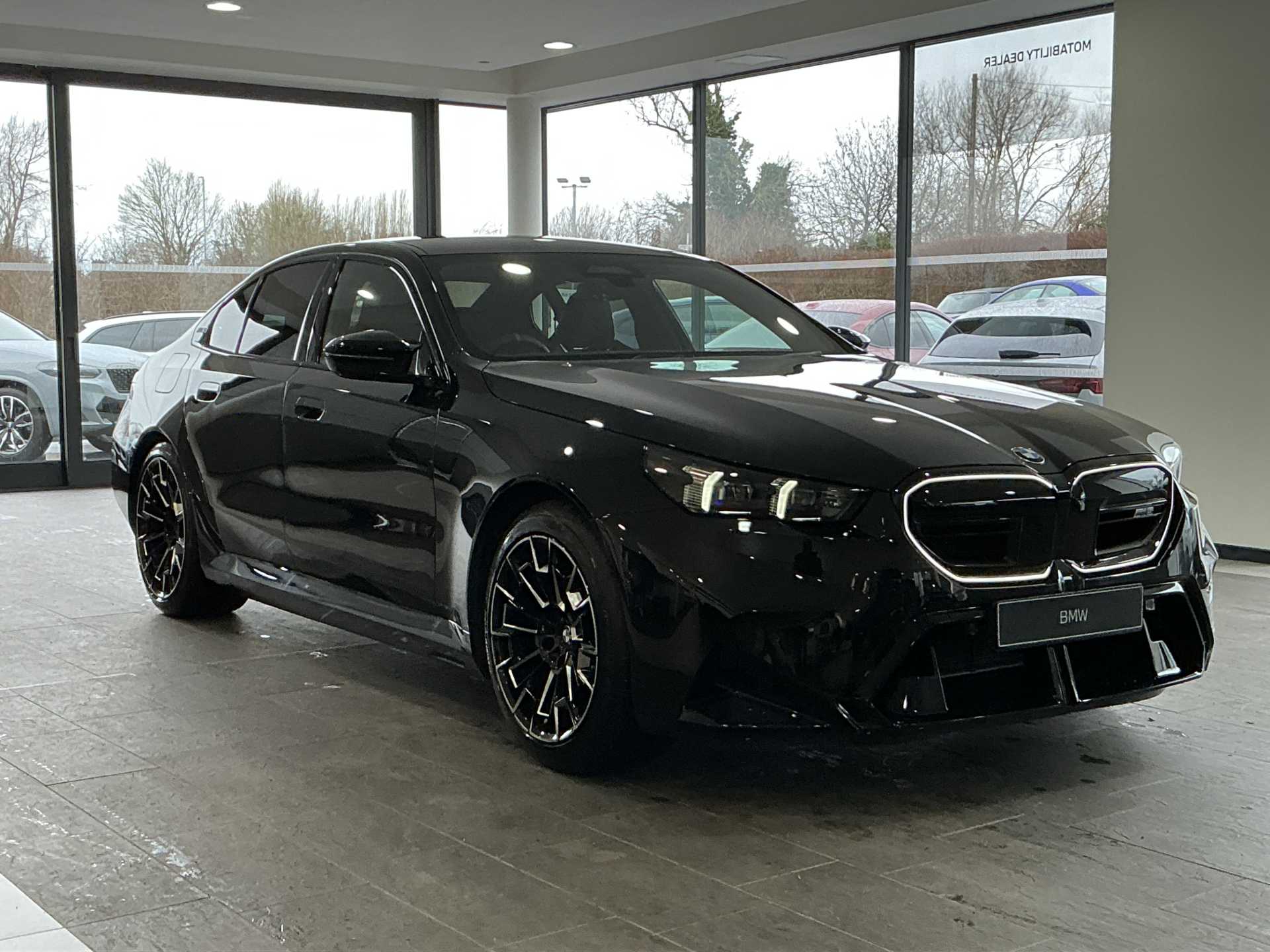 BMW M5 SALOON M5 4Dr Dct
