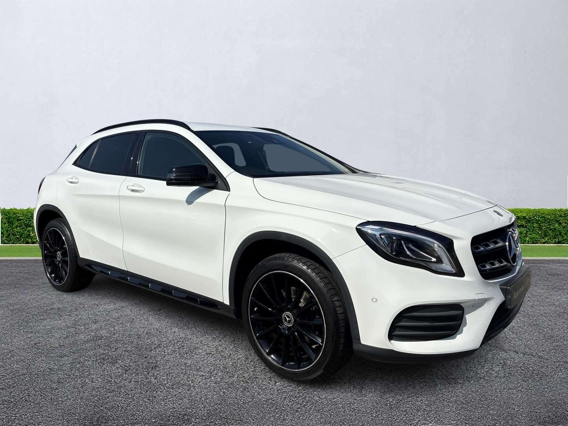 MERCEDES-BENZ GLA DIESEL HATCHBACK Gla 220D 4Matic Amg Line Premium 5Dr Auto