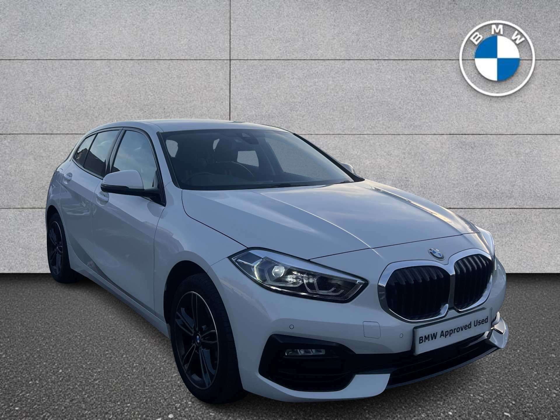 BMW 1 SERIES HATCHBACK 118I [136] Sport 5Dr [Live Cockpit Professional]