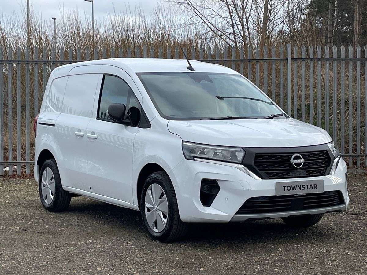 NISSAN TOWNSTAR L1 PETROL 1.3 Tekna Van [Safety]