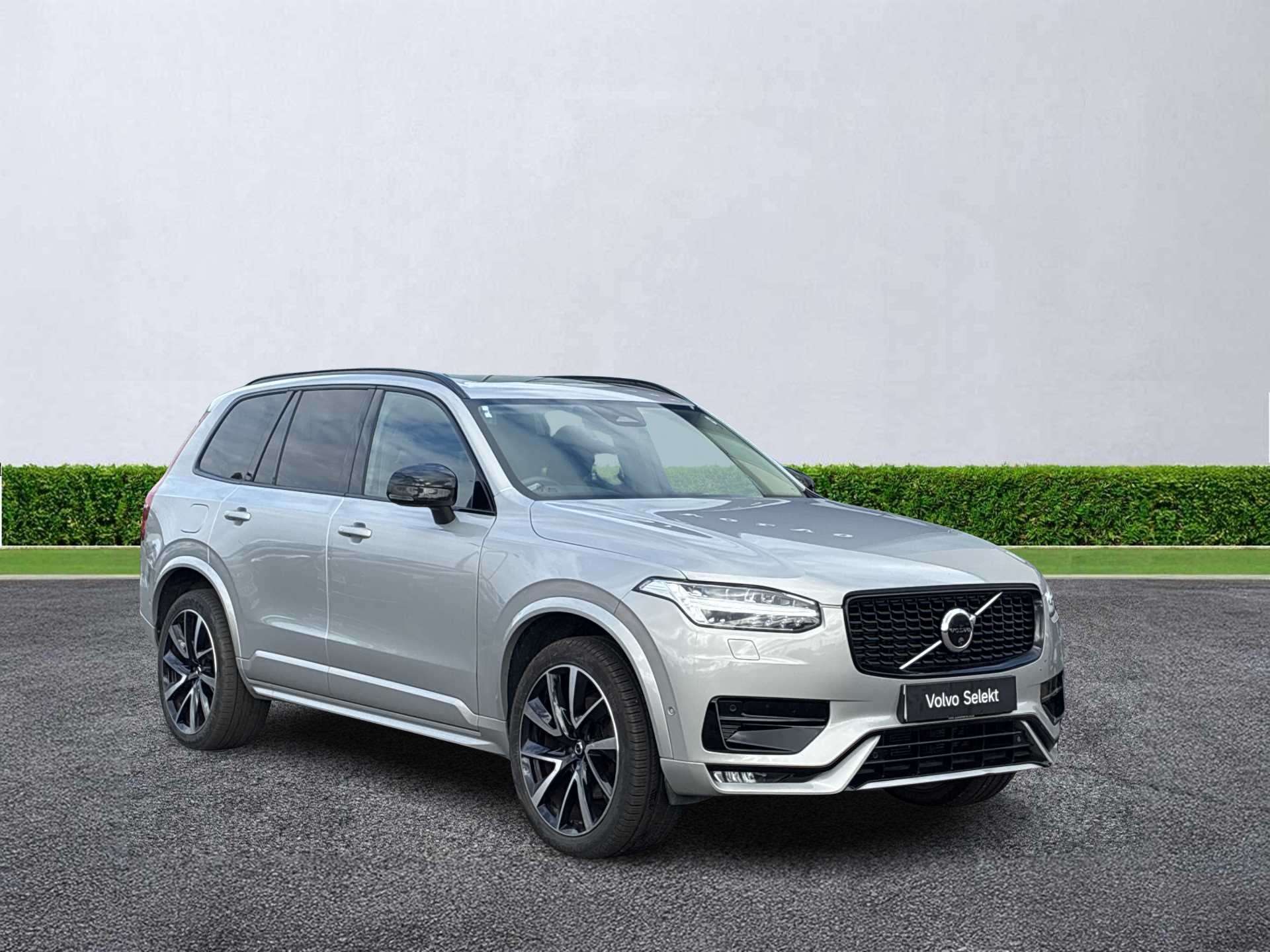 VOLVO XC90 ESTATE 2.0 B5P [250] Plus Dark 5Dr Awd Geartronic