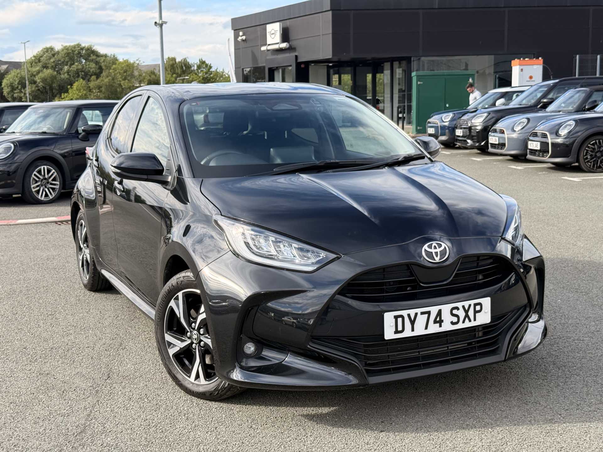 TOYOTA YARIS HATCHBACK 1.5 Hybrid Design 5Dr Cvt