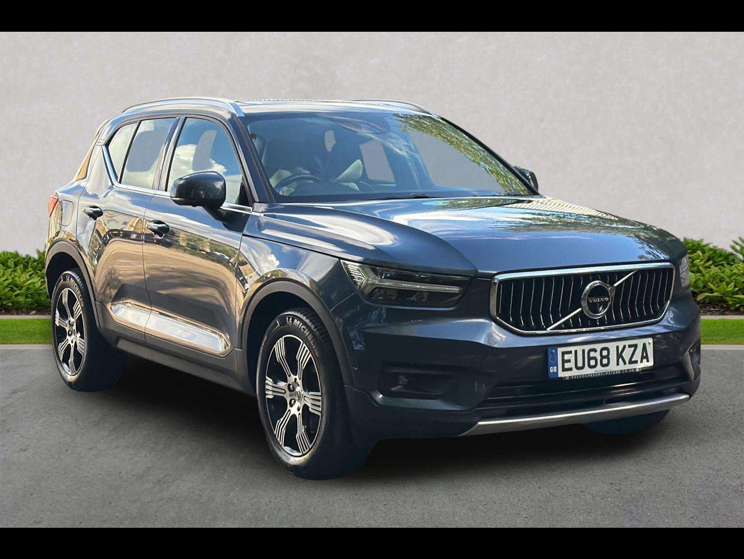 VOLVO XC40 DIESEL ESTATE 2.0 D4 [190] Inscription 5Dr Awd Geartronic