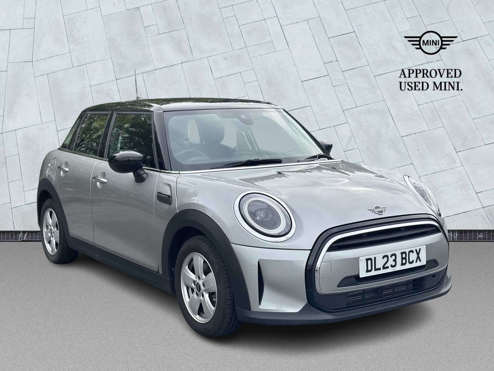 MINI HATCHBACK 1.5 Cooper Classic Premium 5Dr