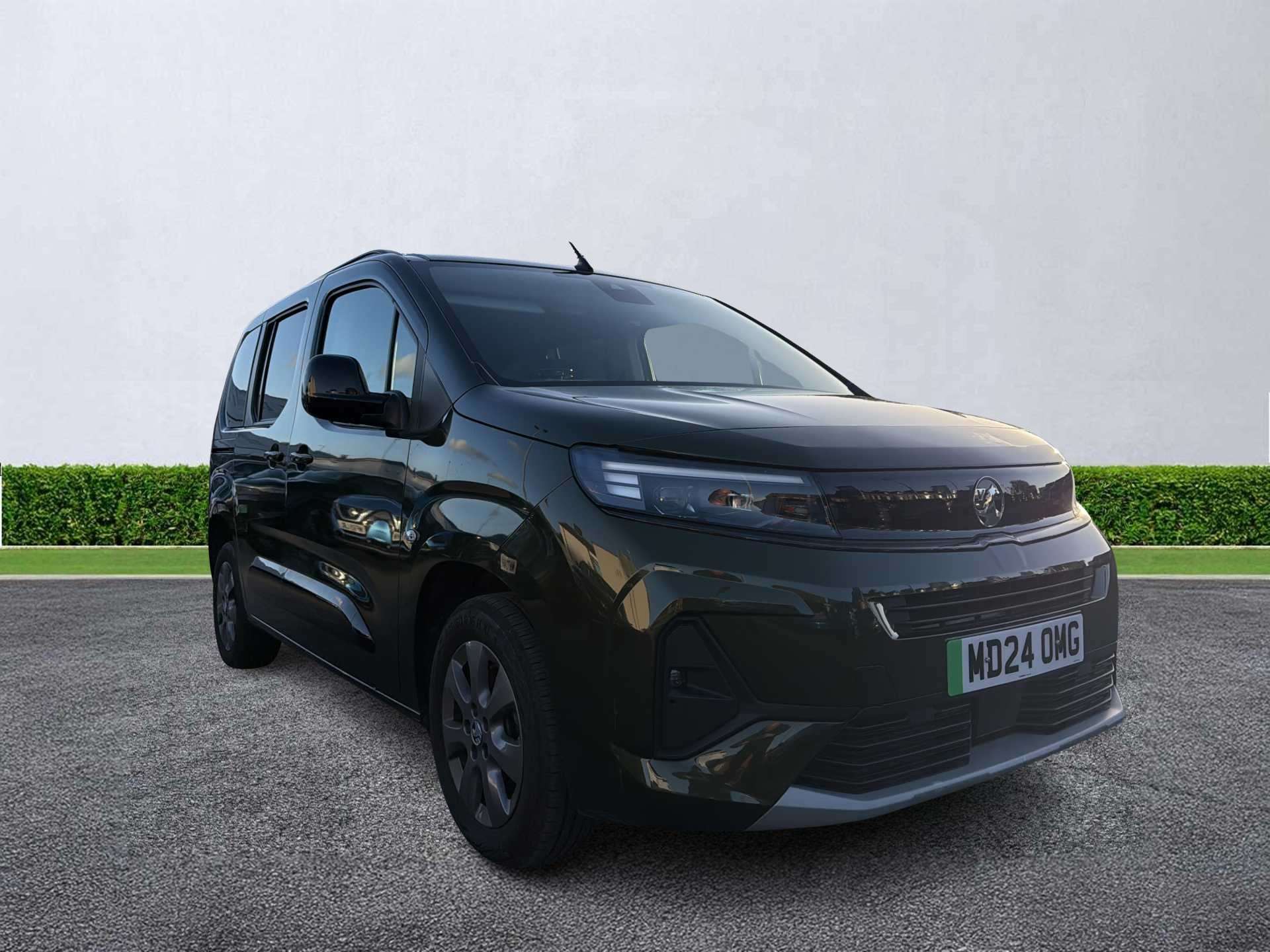 VAUXHALL COMBO LIFE ELECTRIC ESTATE 100kW Ultimate 50kWh 5dr Auto
