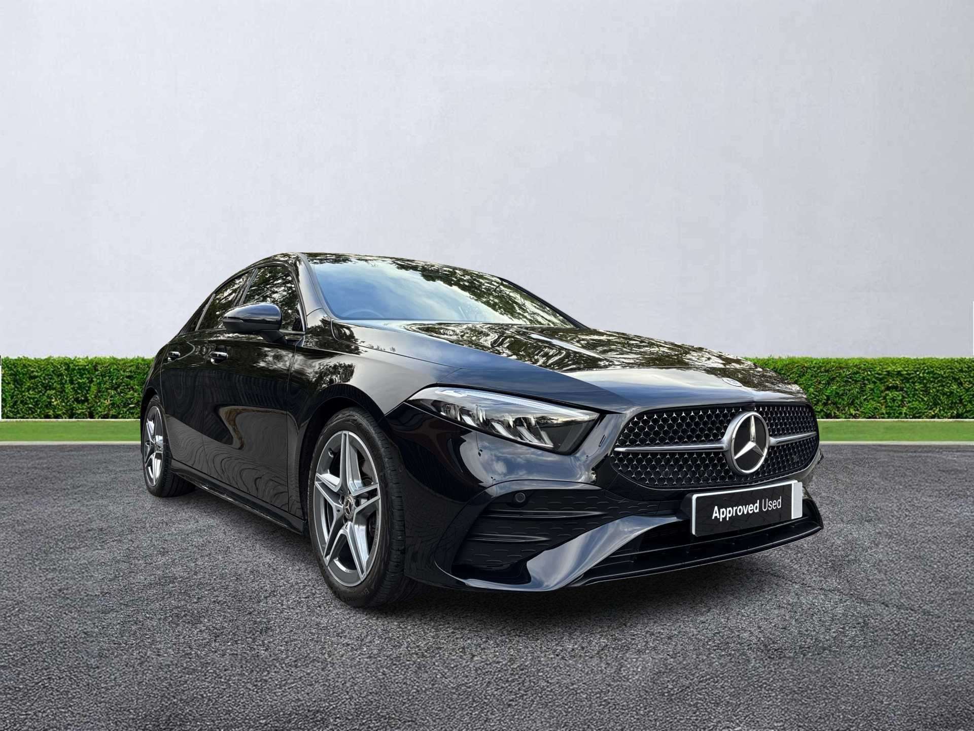 MERCEDES-BENZ A CLASS SALOON A200 AMG Line Executive 4dr Auto