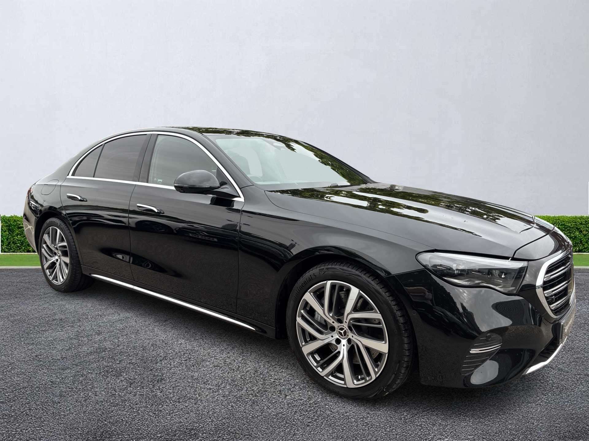 MERCEDES-BENZ E CLASS DIESEL SALOON E220D Exclusive Premium 4Dr 9G-Tronic