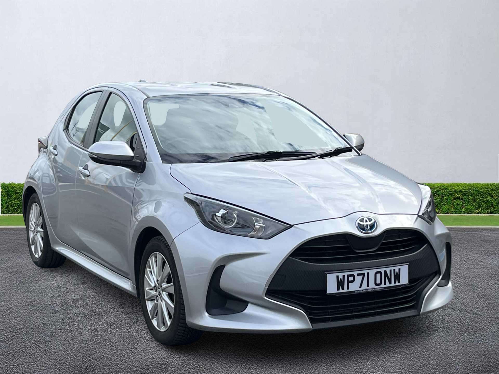 TOYOTA YARIS HATCHBACK 1.5 Hybrid Icon 5Dr Cvt