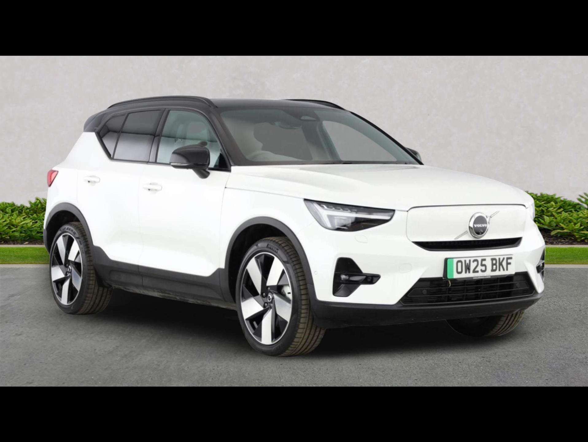 2025 Volvo EX40