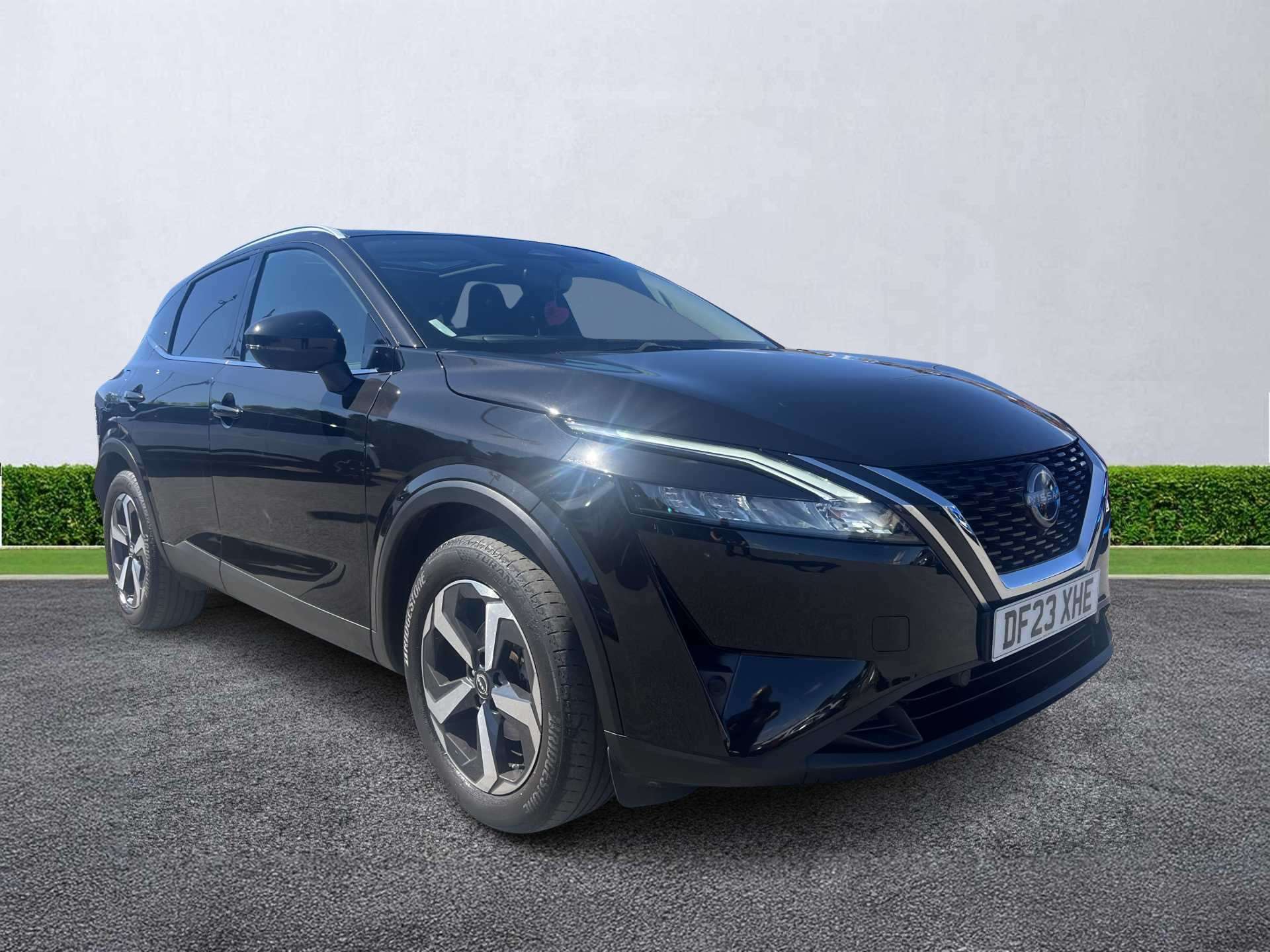 NISSAN QASHQAI HATCHBACK 1.3 Dig-T Mh N-Connecta 5Dr
