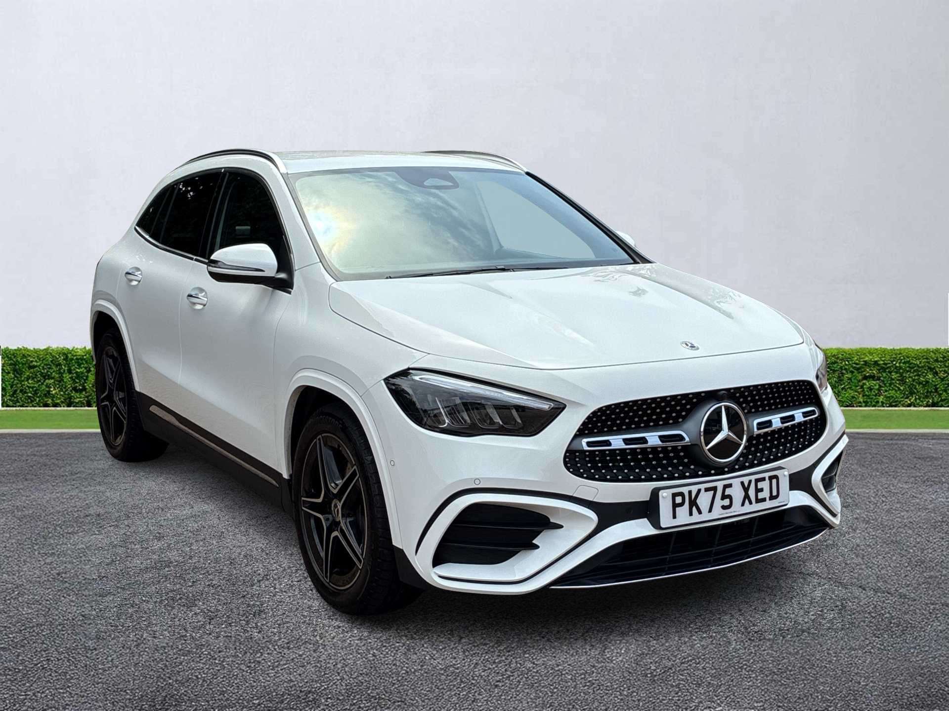 MERCEDES-BENZ GLA HATCHBACK Gla 200 Amg Line Executive 5Dr Auto
