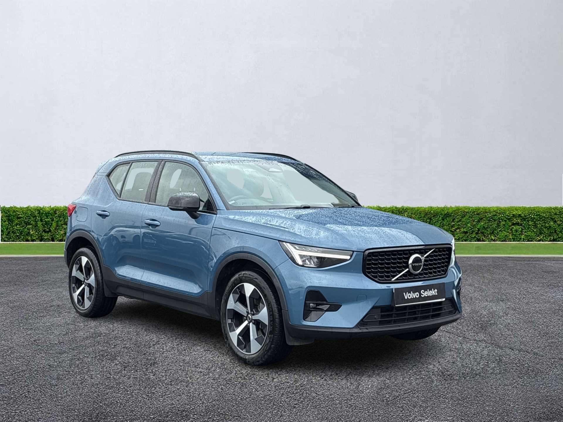 VOLVO XC40 ESTATE 2.0 B3P Plus Dark 5Dr Auto
