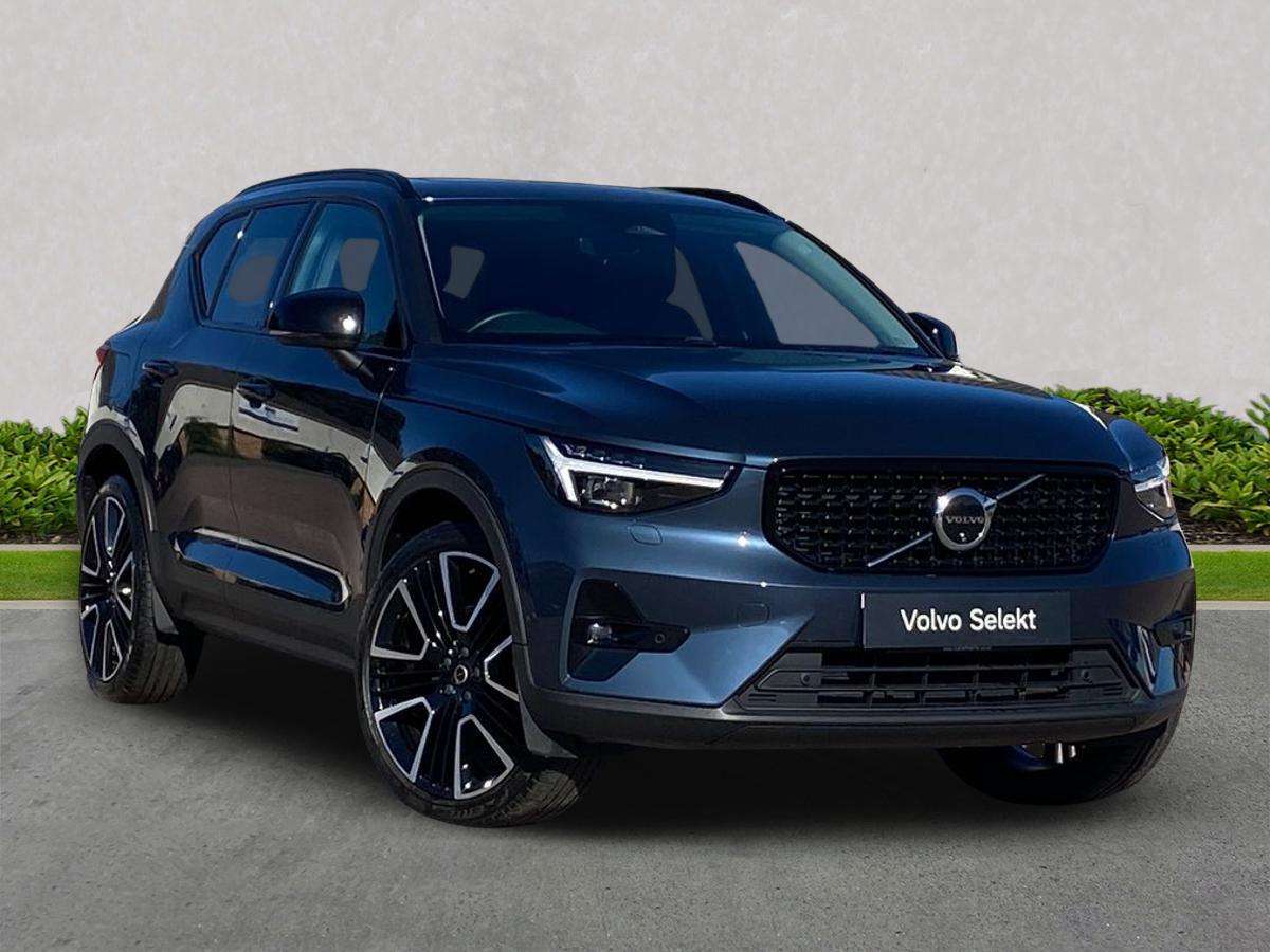VOLVO XC40 ESTATE 2.0 B4P Ultra Dark 5Dr Auto