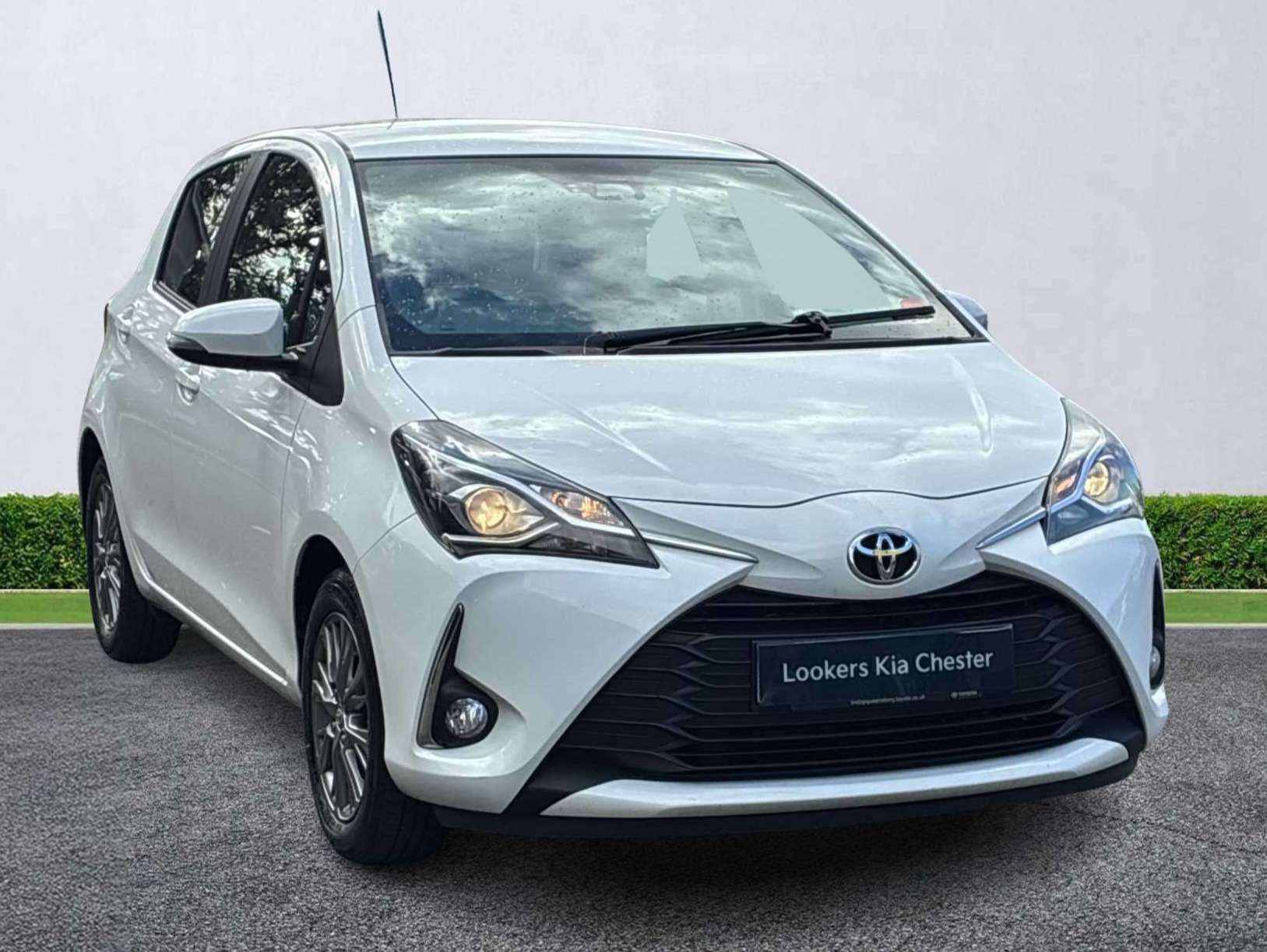 TOYOTA YARIS HATCHBACK 1.5 Vvt-I Icon 5Dr