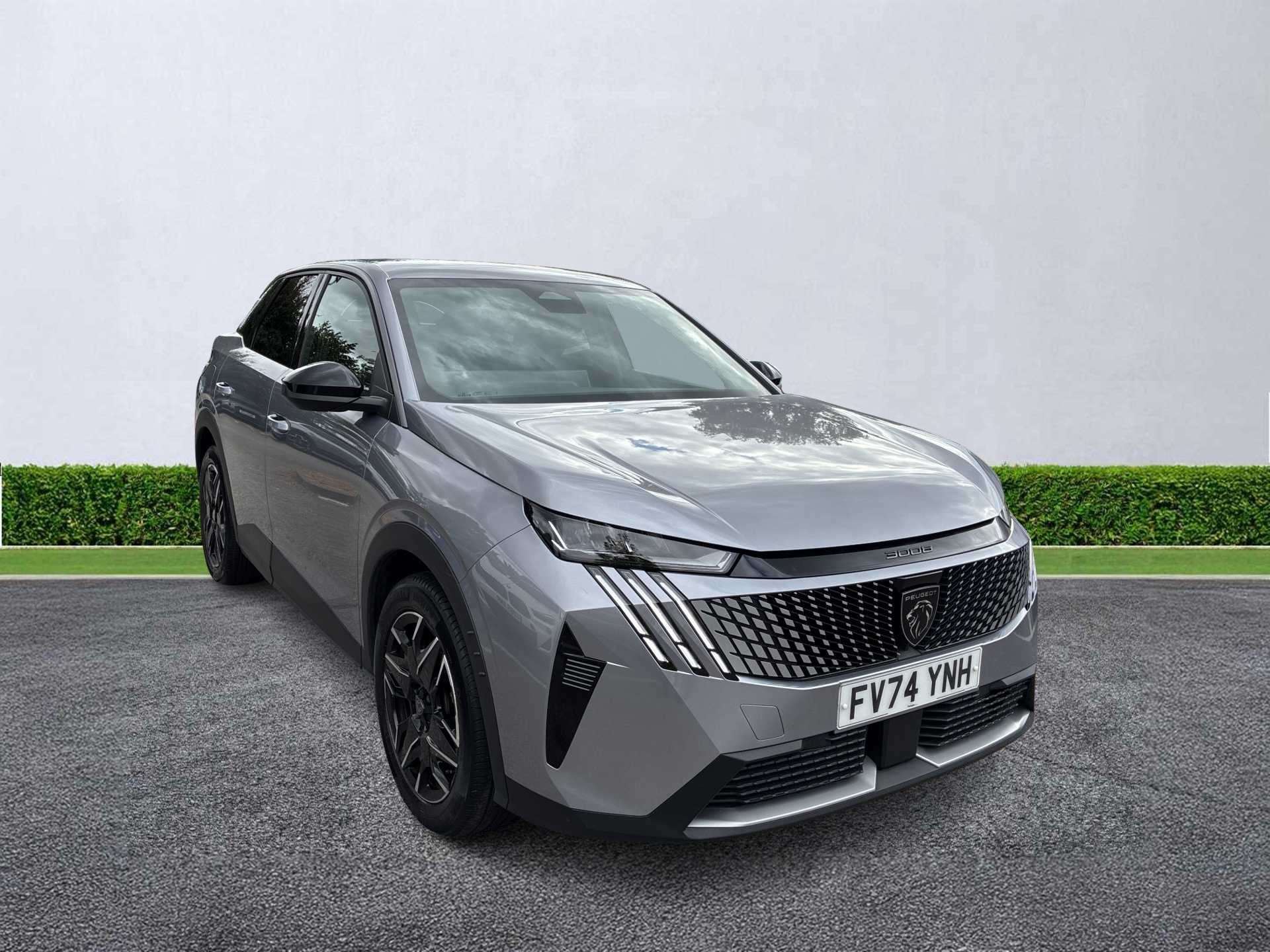PEUGEOT 3008 ESTATE 1.2 Hybrid 136 Allure 5Dr E-Dsc6