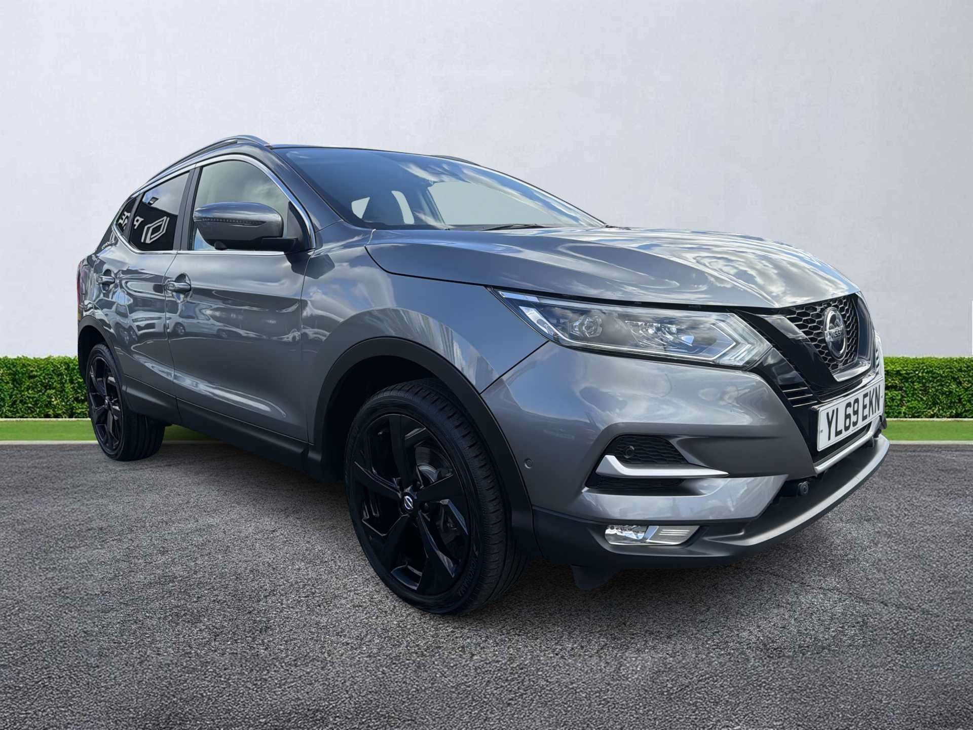 NISSAN QASHQAI HATCHBACK 1.3 Dig-T Tekna 5Dr