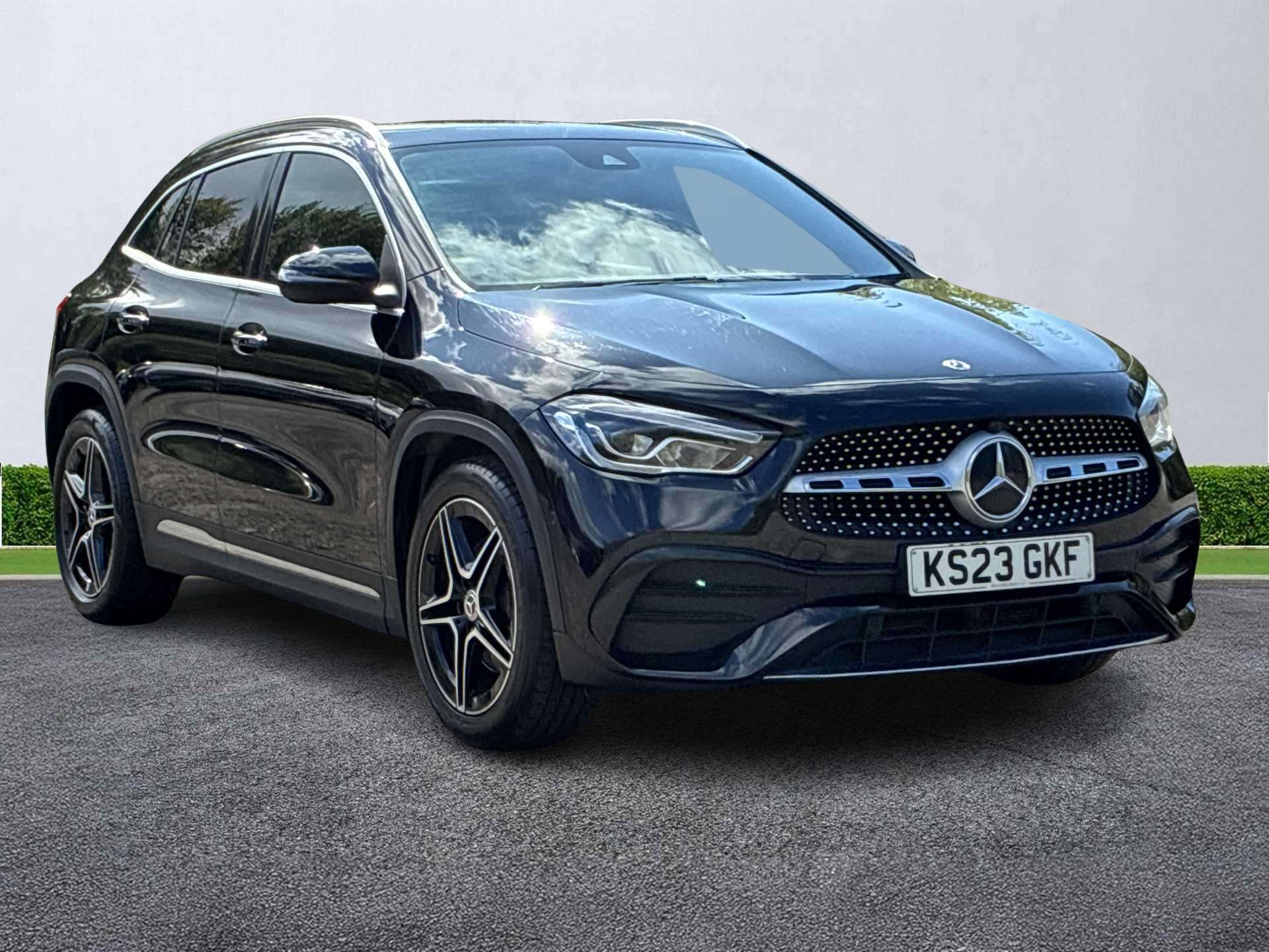 MERCEDES-BENZ GLA HATCHBACK Gla 200 Amg Line Executive 5Dr Auto