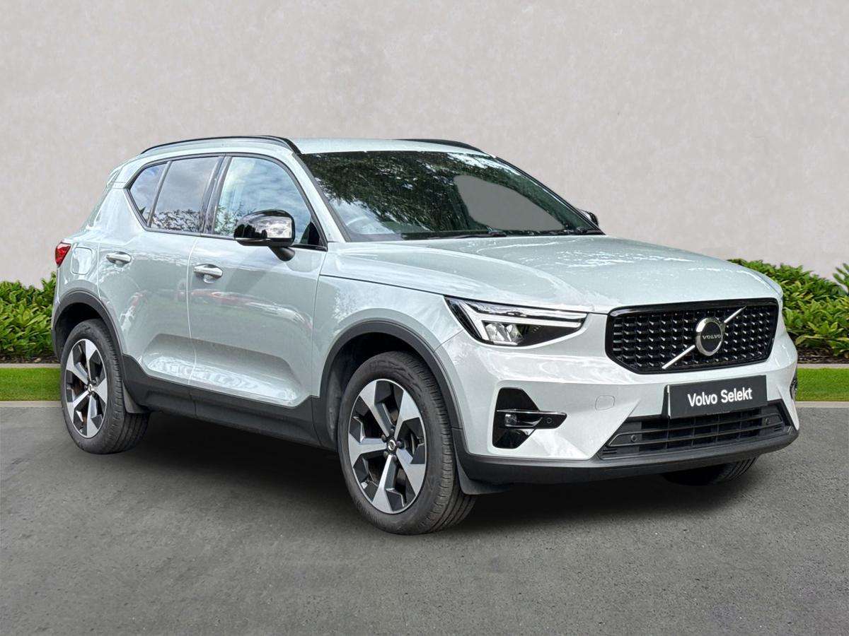 VOLVO XC40 ESTATE 2.0 B3P Plus Dark 5Dr Auto