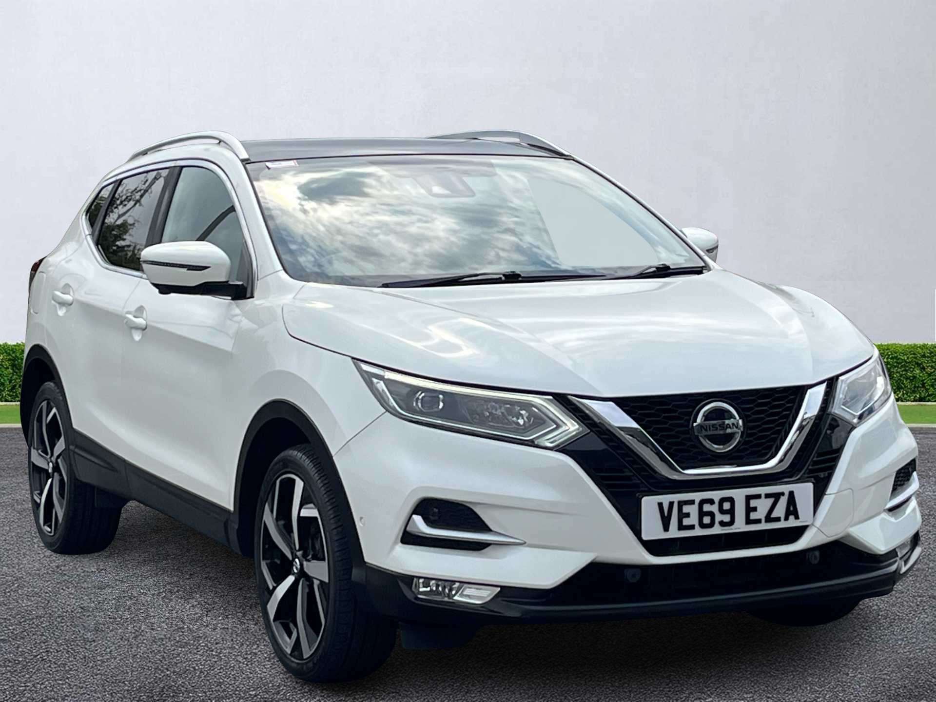 NISSAN QASHQAI HATCHBACK 1.3 Dig-T Tekna 5Dr