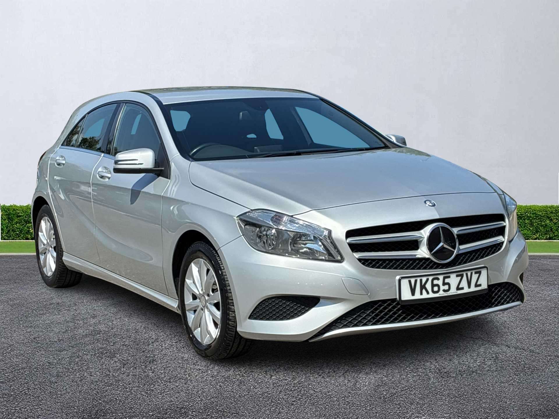 2015 MERCEDES A CLASS DIESEL HATCHBACK 2015 A180 CDI SE 5DR VOICE ALLOYS PART LEATHER DIESEL... photo