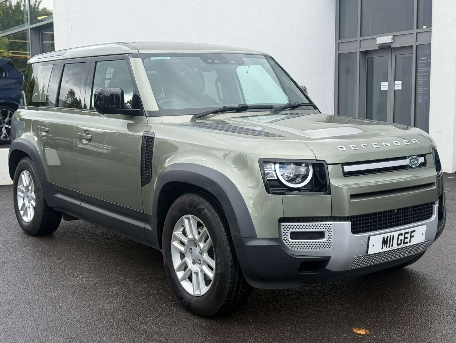 LAND ROVER DEFENDER DIESEL ESTATE 3.0 D200 S 110 5Dr Auto