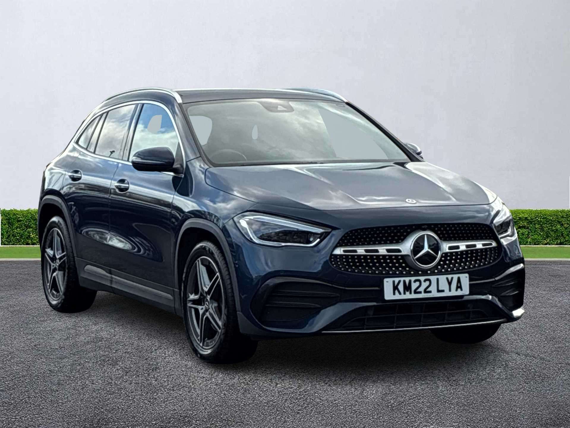 MERCEDES-BENZ GLA DIESEL HATCHBACK Gla 220D 4Matic Amg Line Premium Plus 5Dr Auto
