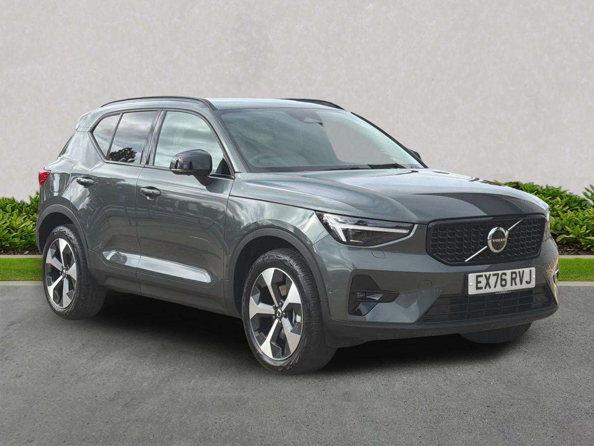 VOLVO XC40 ESTATE 2.0 B4P Plus Pro Dark 5Dr Auto