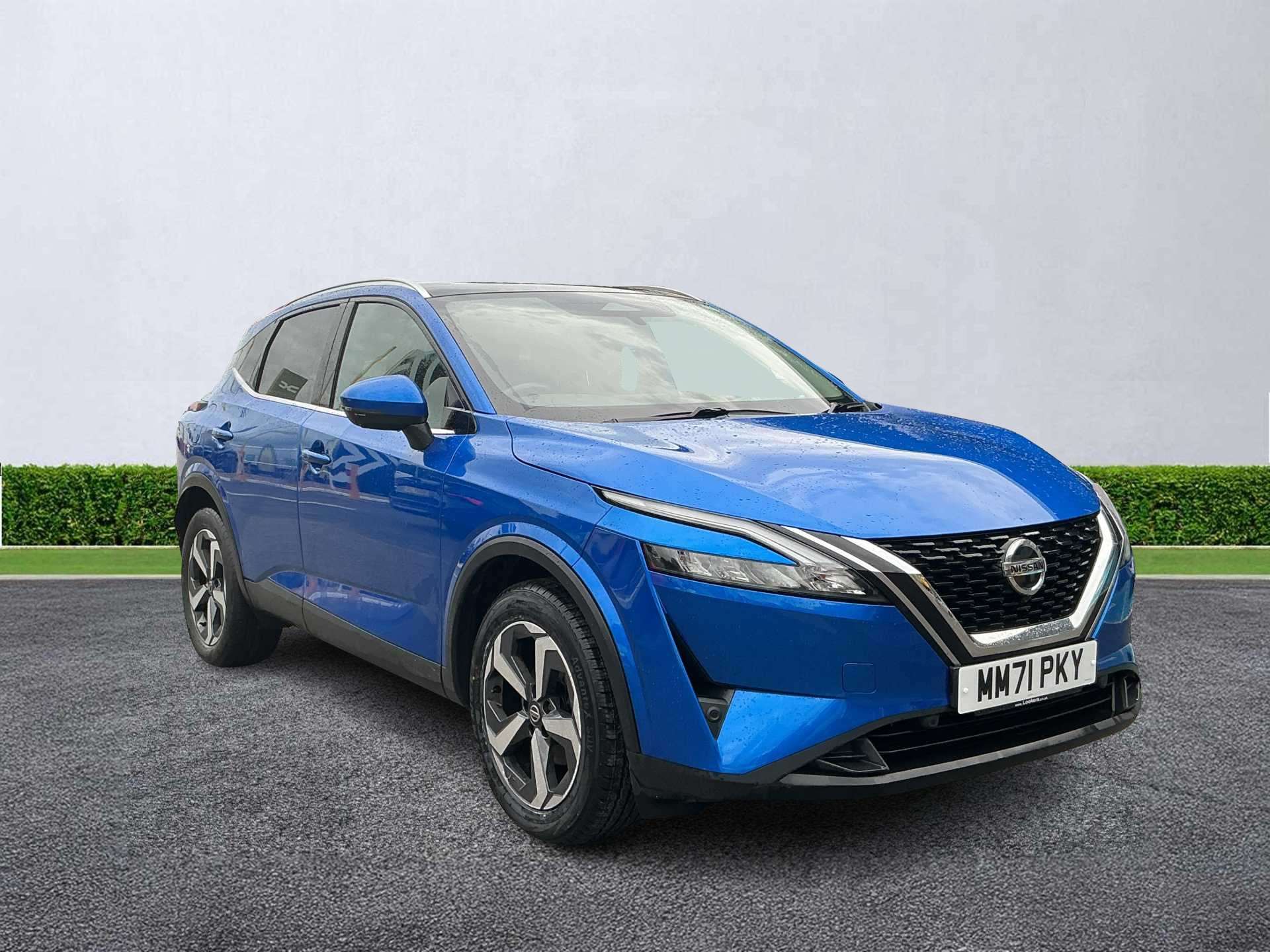 NISSAN QASHQAI HATCHBACK 1.3 Dig-T Mh N-Connecta 5Dr
