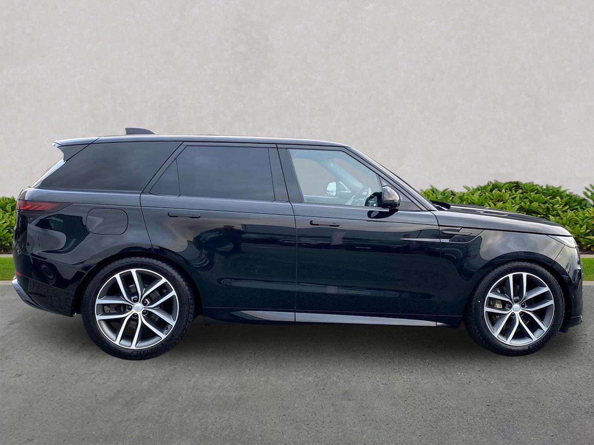 Used LAND ROVER RANGE ROVER SPORT 3.0 D300 Dynamic Se 5Dr Auto 2025 ...