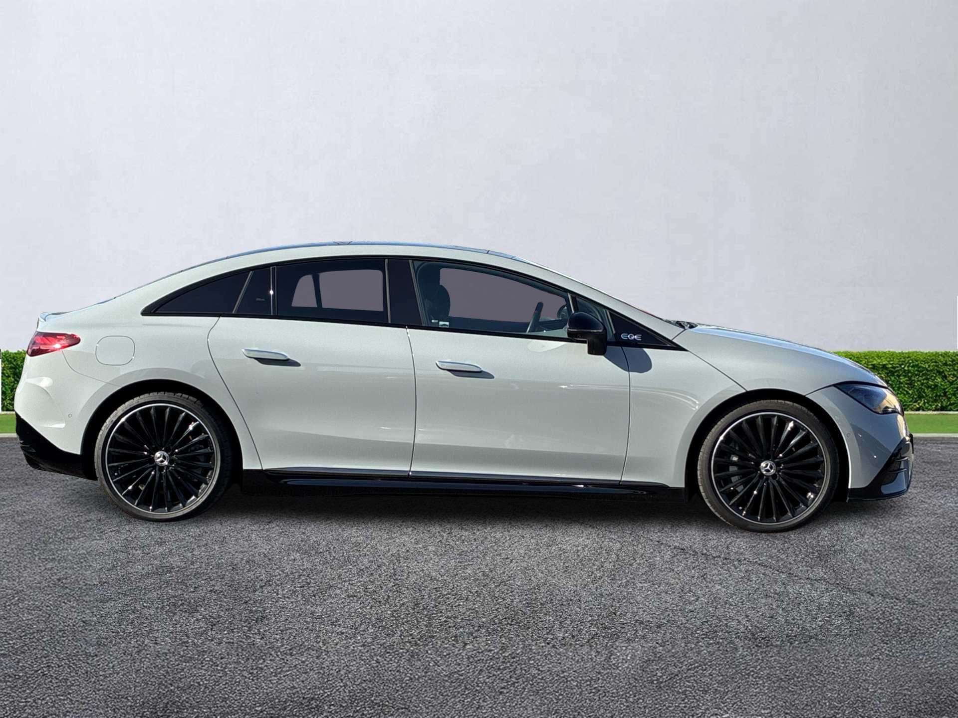 Used MERCEDES-BENZ EQE Eqe 350+ 215Kw Amg Line Nt Ed Prem+ 96Kwh 4Dr ...