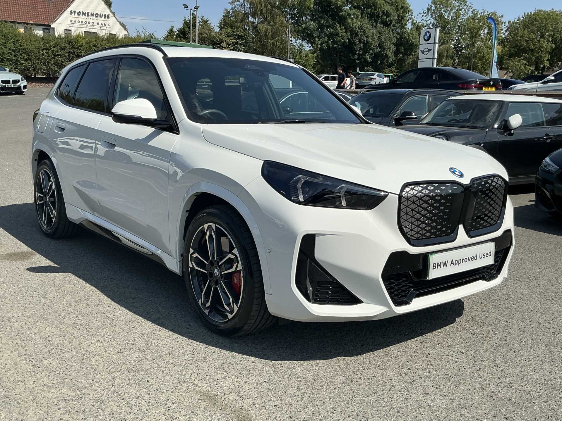 BMW IX1 ELECTRIC ESTATE 230Kw Xdrive30 Shadow Edition 65Kwh 5Dr Auto