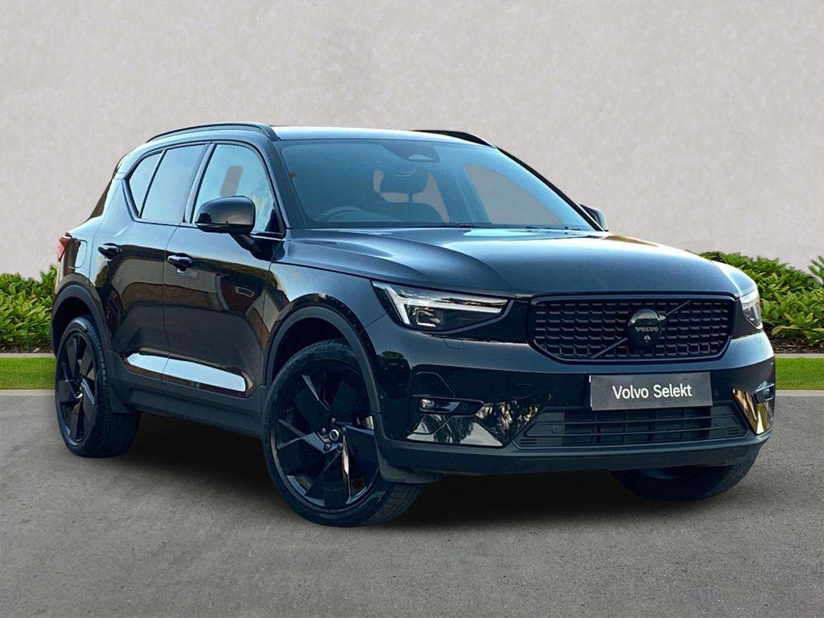 2025 Volvo XC40