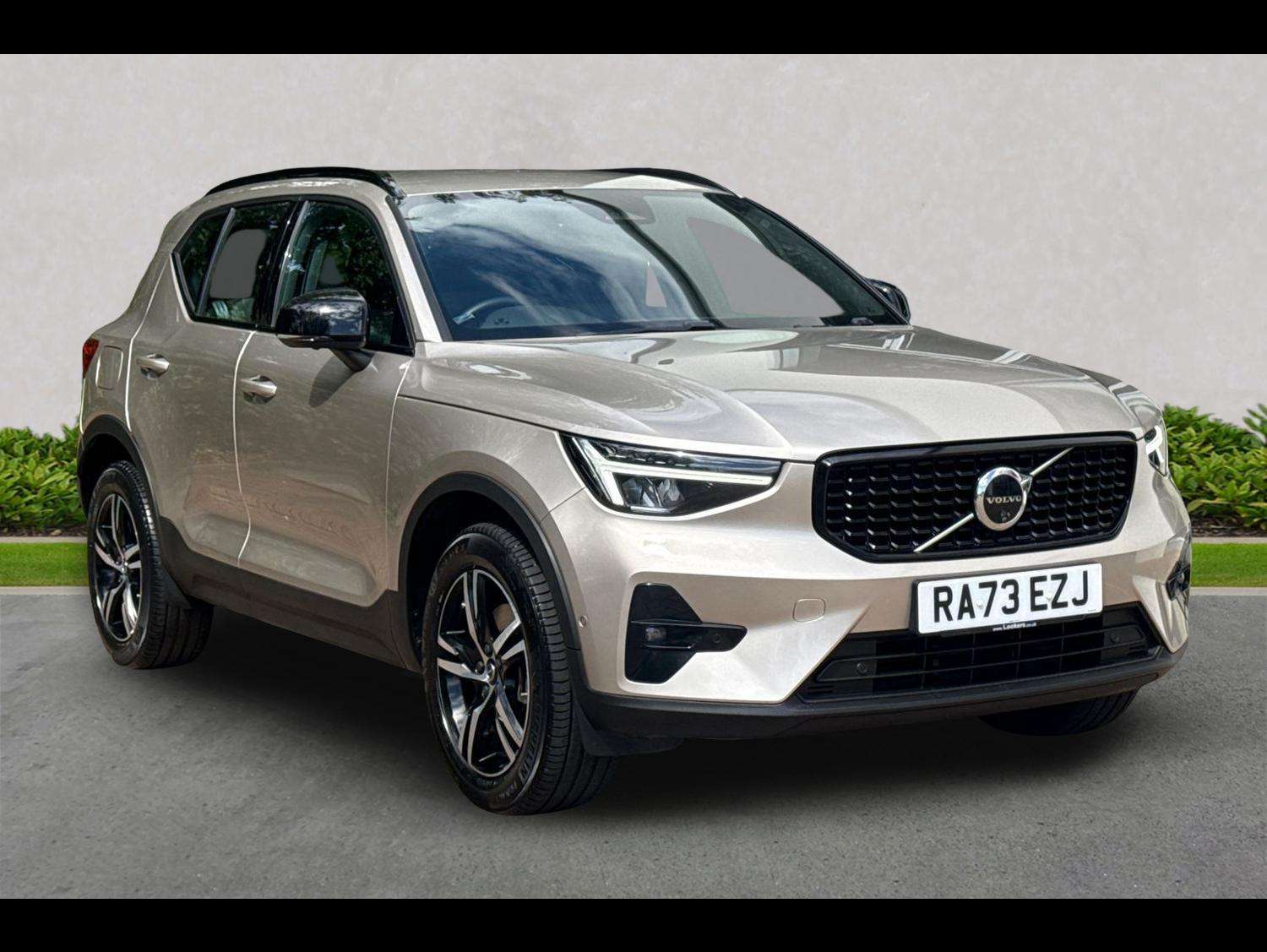 VOLVO XC40 ESTATE 2.0 B4P Plus Dark 5Dr Auto