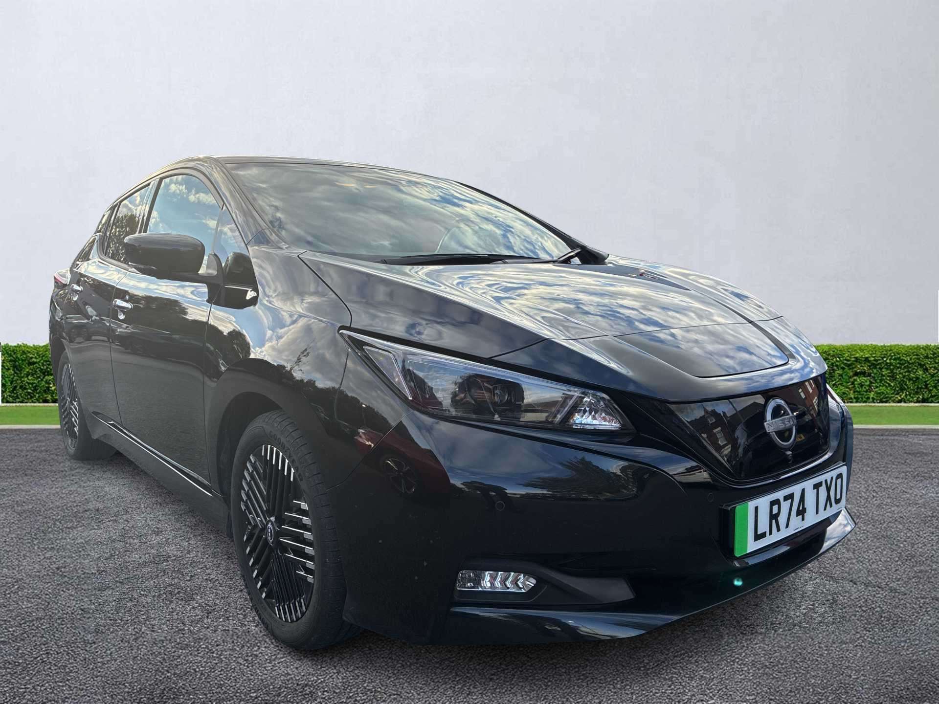 NISSAN LEAF HATCHBACK 110Kw Tekna 39Kwh 5Dr Auto
