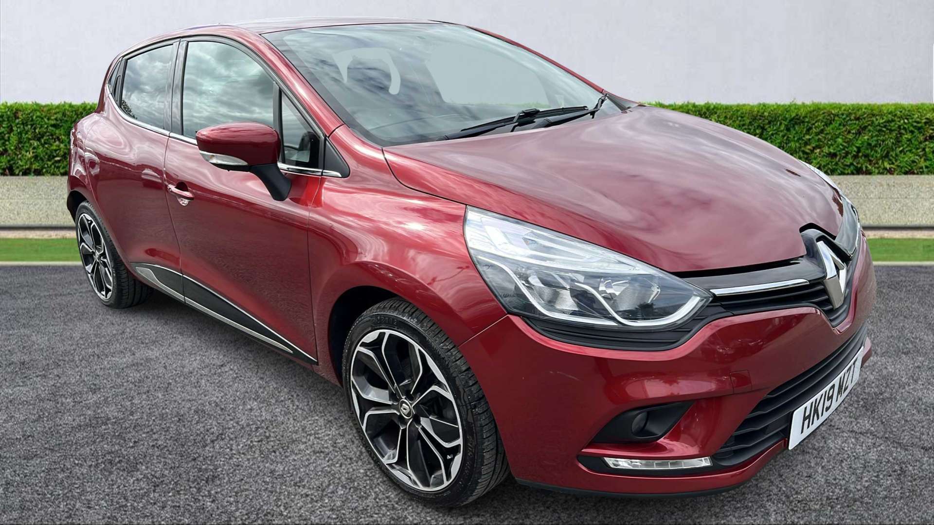 Used RENAULT CLIO 0 9 Tce 90 Iconic 5Dr 2019 Lookers Renault used-renault-clio-0-9-tce-90-iconic-5dr-2019-lookers-renault