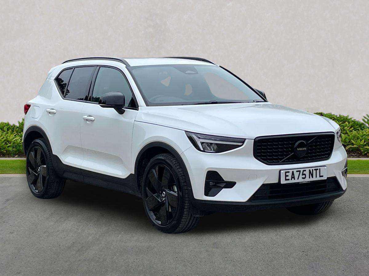 VOLVO XC40 ESTATE 2.0 B3P Plus Black Edition 5Dr Auto