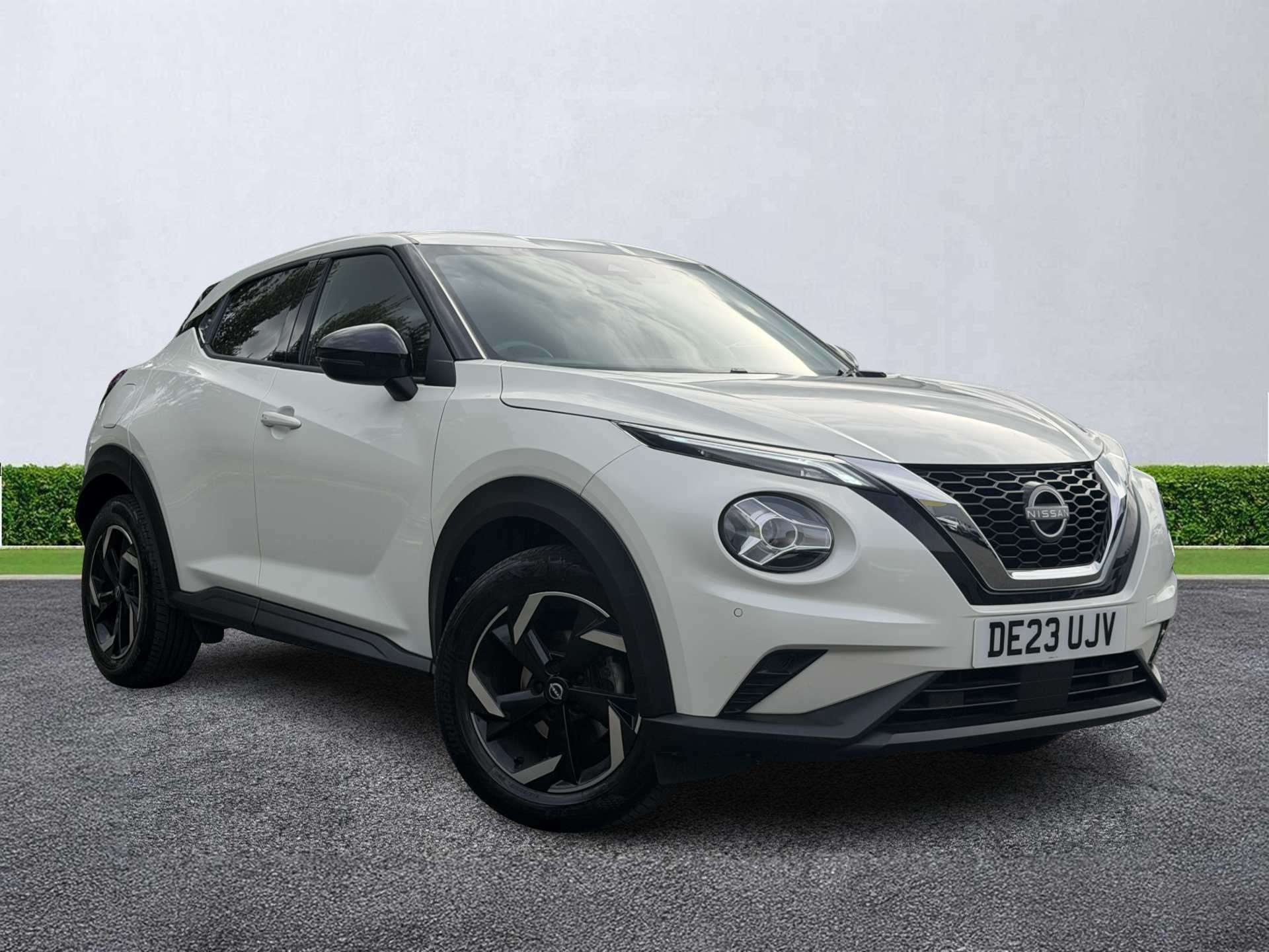 NISSAN JUKE HATCHBACK 1.0 Dig-T 114 N-Connecta 5Dr