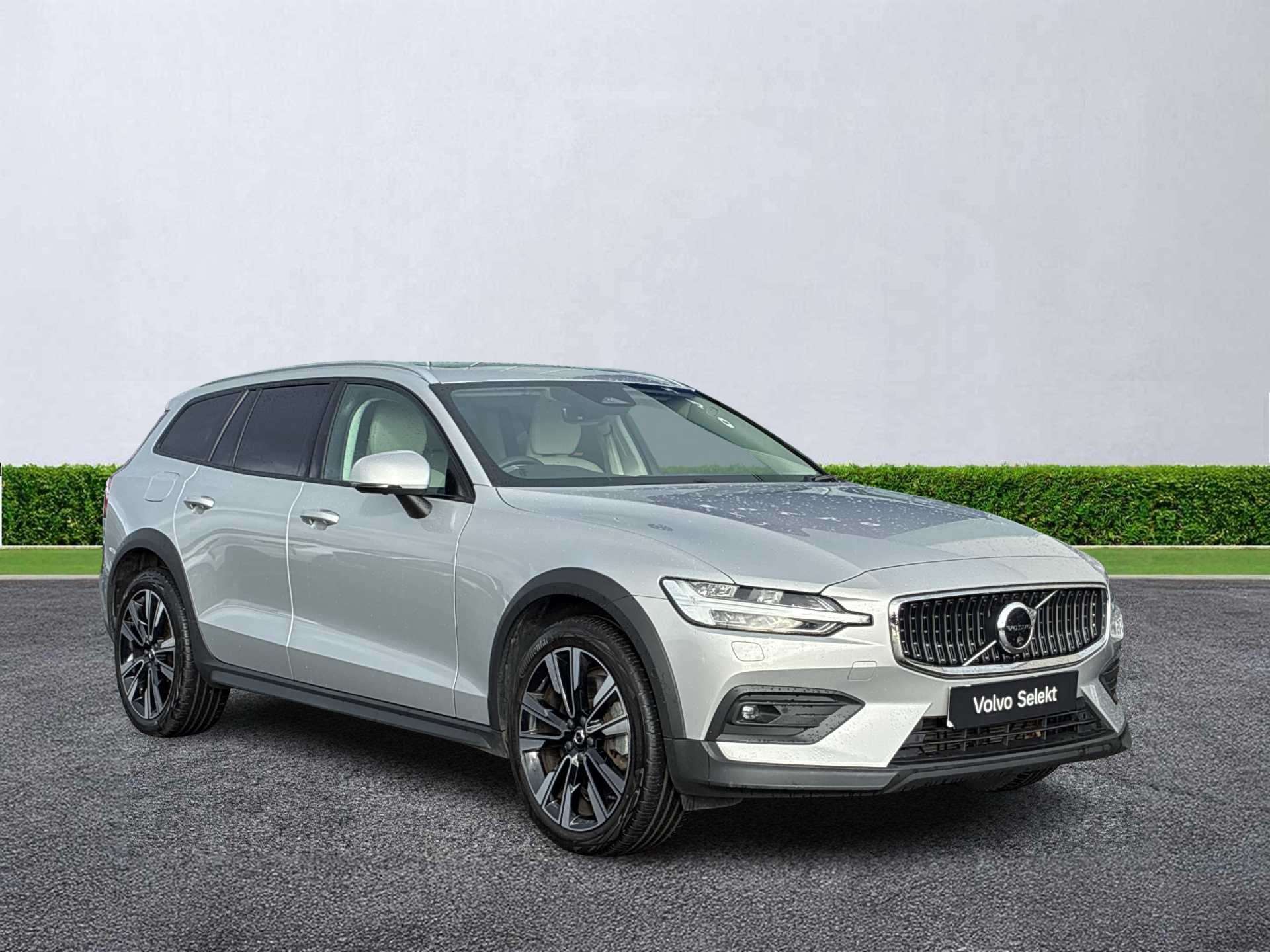 VOLVO V60 SPORTSWAGON 2.0 B5P Cross Country Ultimate 5Dr Awd Auto