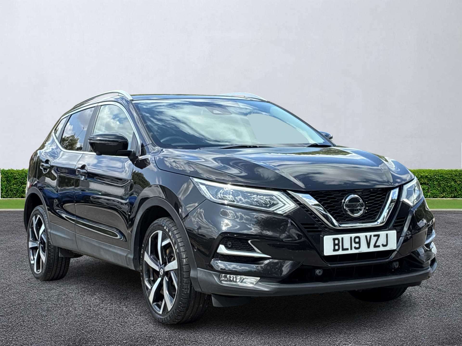 NISSAN QASHQAI DIESEL HATCHBACK 1.5 Dci 115 Tekna 5Dr