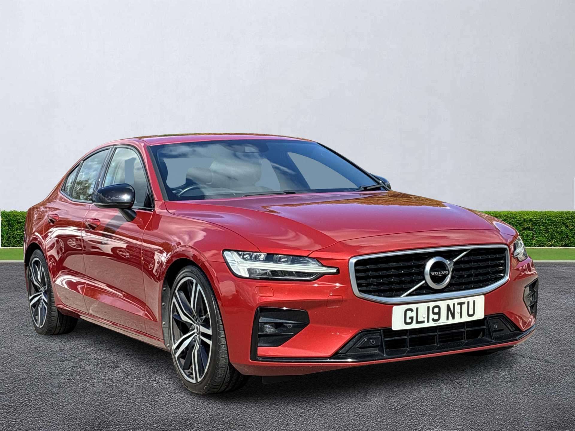 VOLVO S60 SALOON 2.0 T5 R Design Edition 4Dr Auto