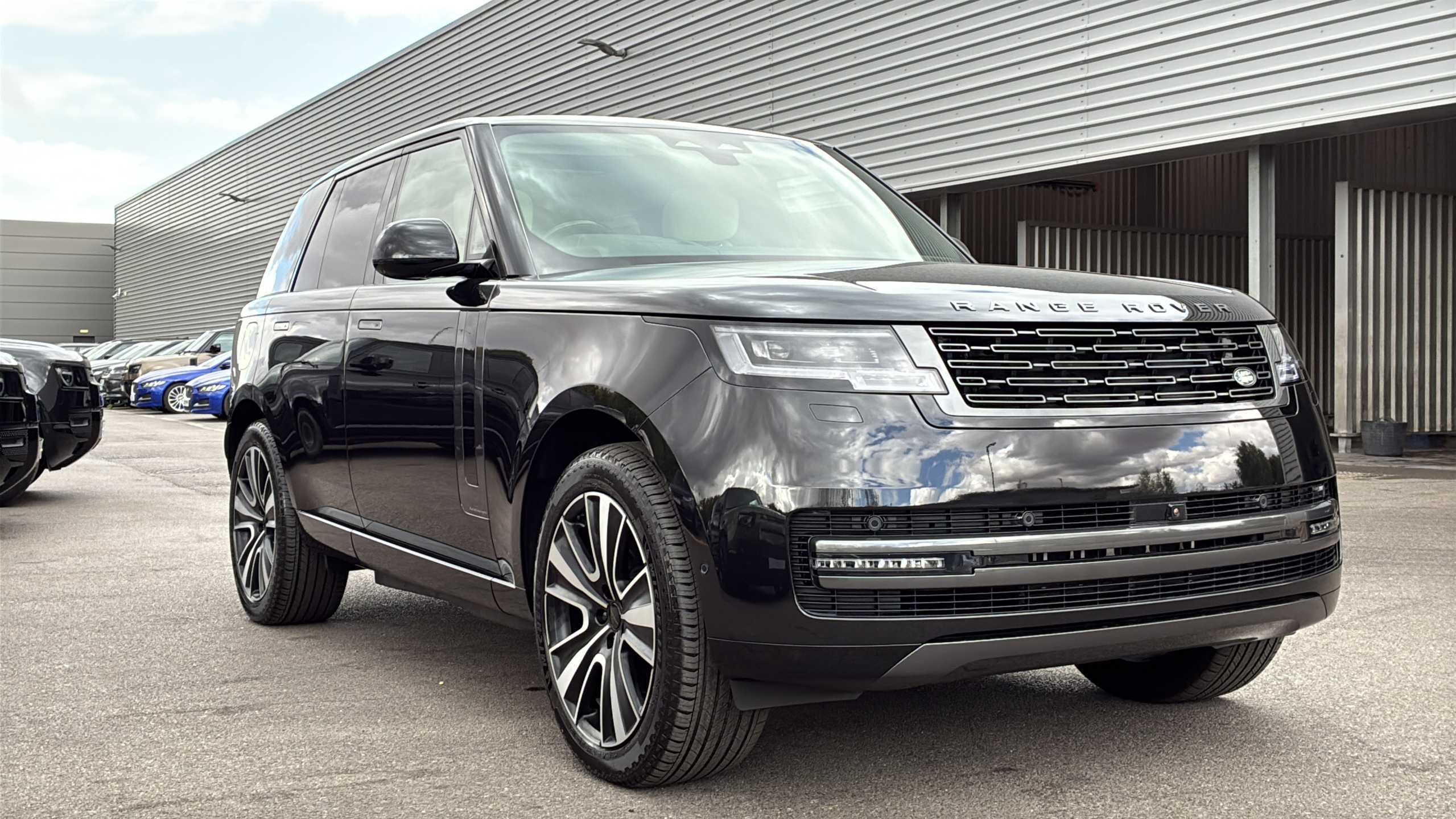 LAND ROVER RANGE ROVER ESTATE 3.0 P460E Autobiography 4Dr Auto
