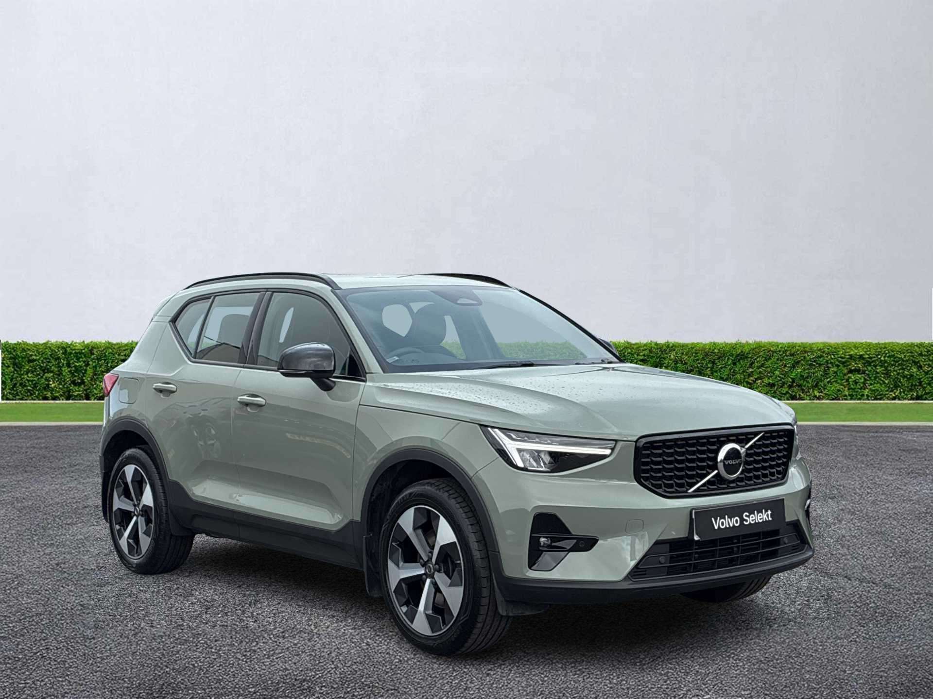VOLVO XC40 ESTATE 2.0 B3P Plus Dark 5Dr Auto