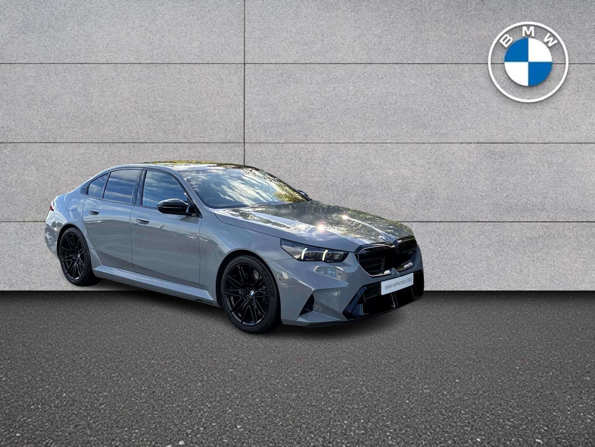 BMW M5 SALOON M5 4Dr Dct