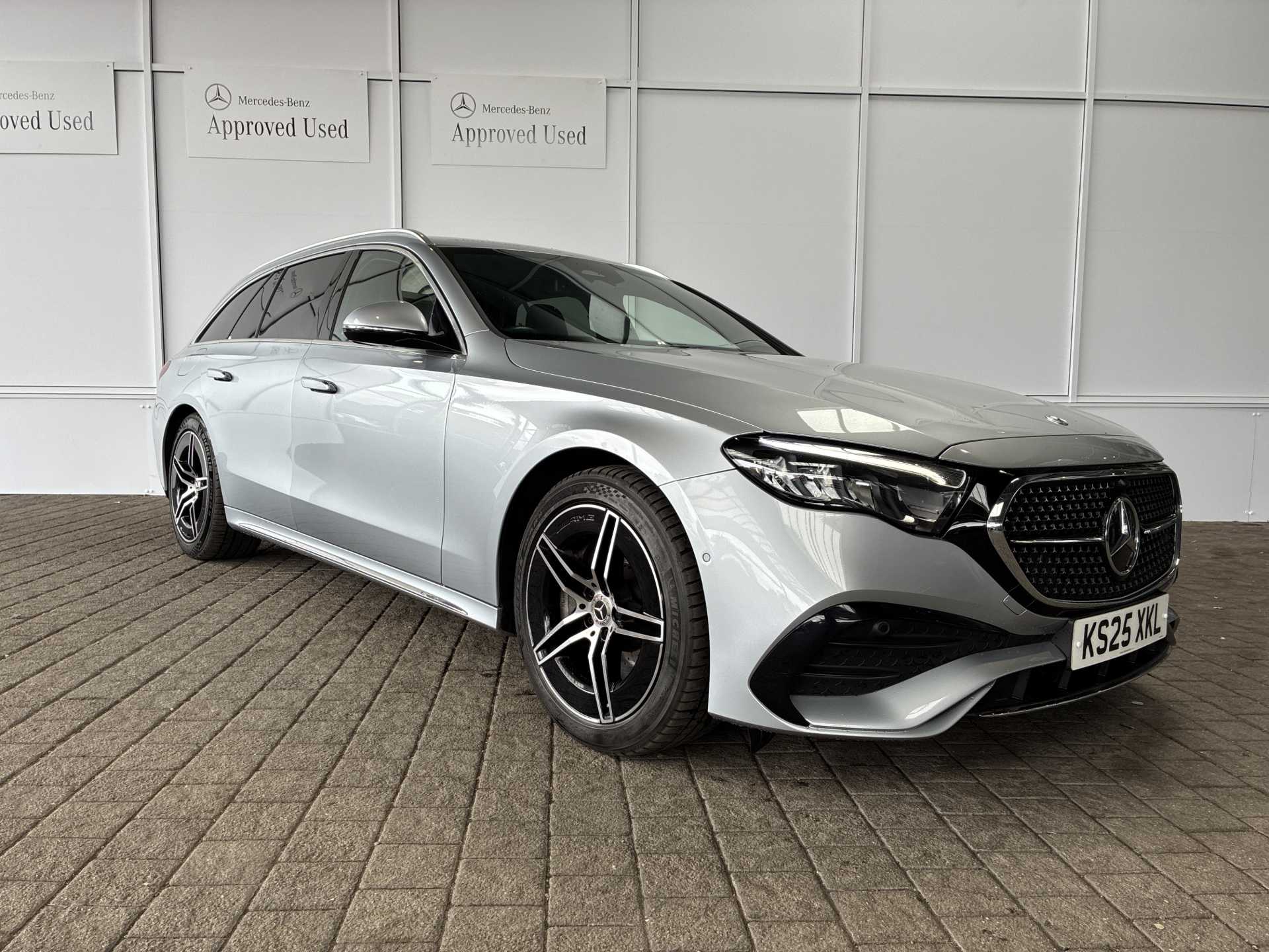 MERCEDES-BENZ E CLASS ESTATE E200 Amg Line 5Dr 9G-Tronic