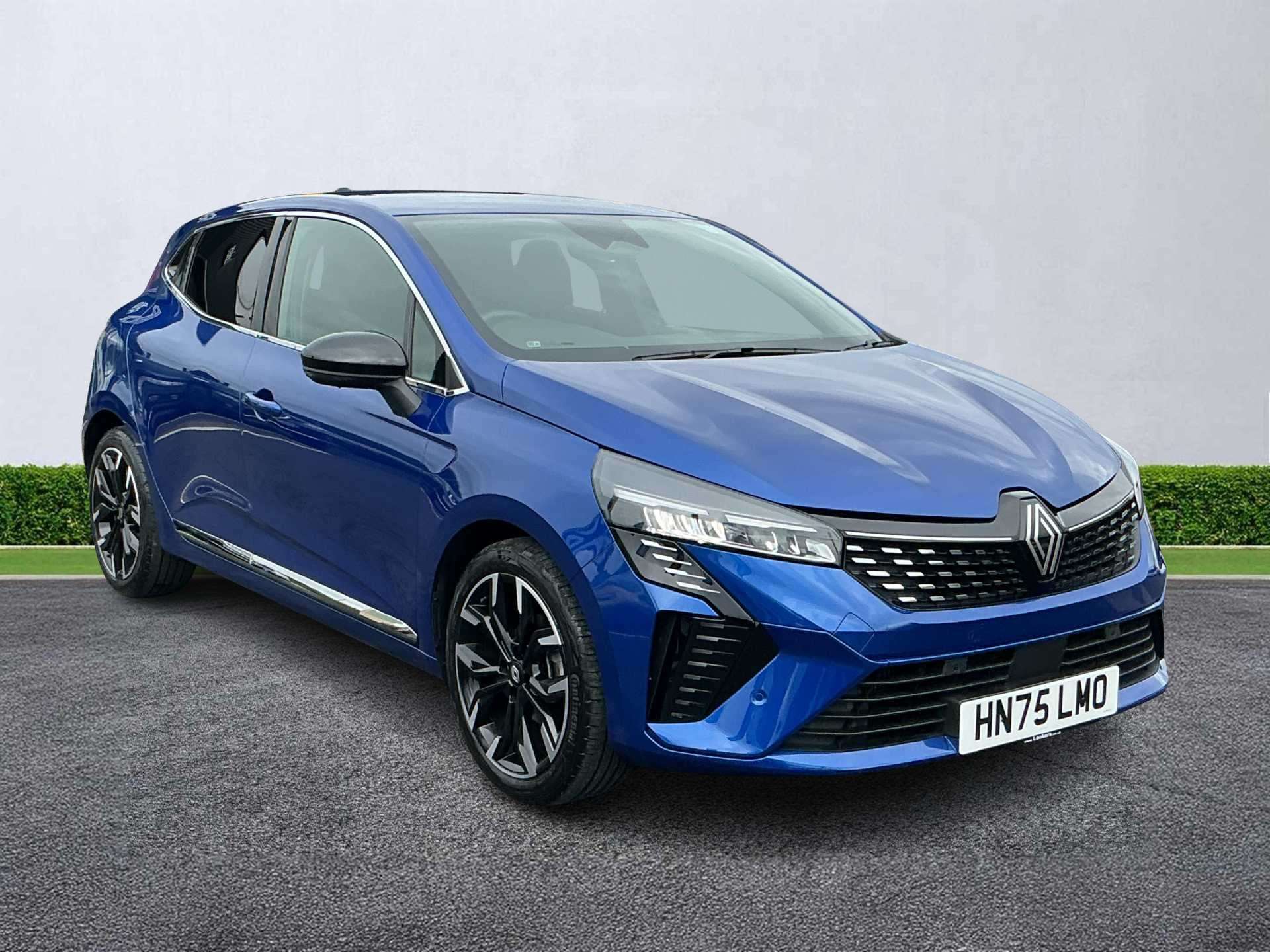 2025 RENAULT CLIO HATCHBACK 2025 1.0 TCE 90 TECHNO 5DR REAR CAMERA VAT QUALIFYING PETROL... photo