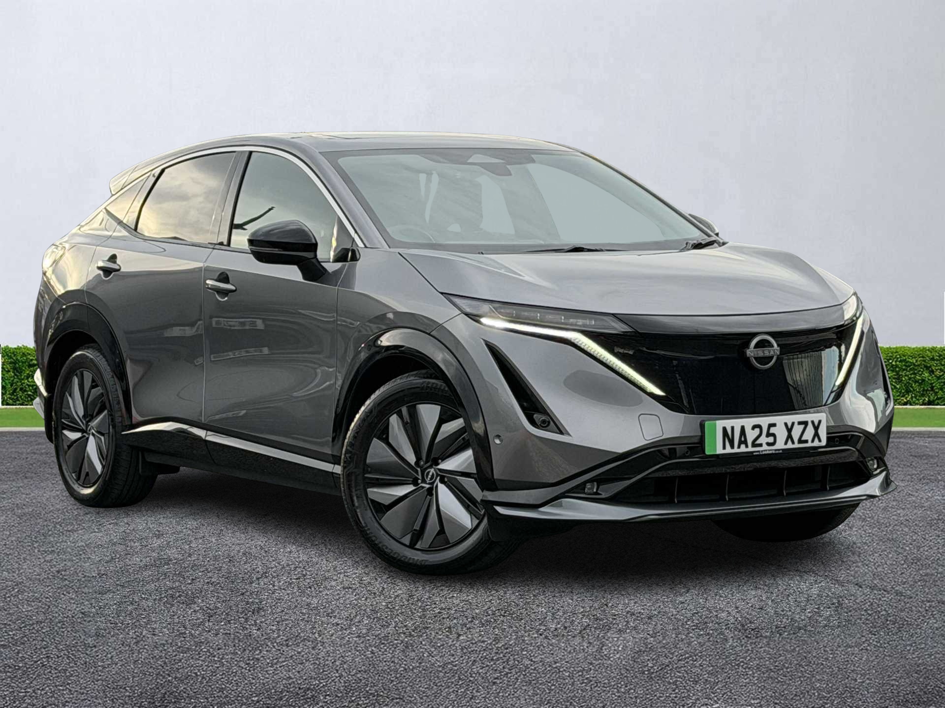 2025 NISSAN ARIYA ELECTRIC HATCHBACK 2025 178KW EVOLVE 87KWH 22KWCH 5DR AUTO PLEASE ASK FOR... photo