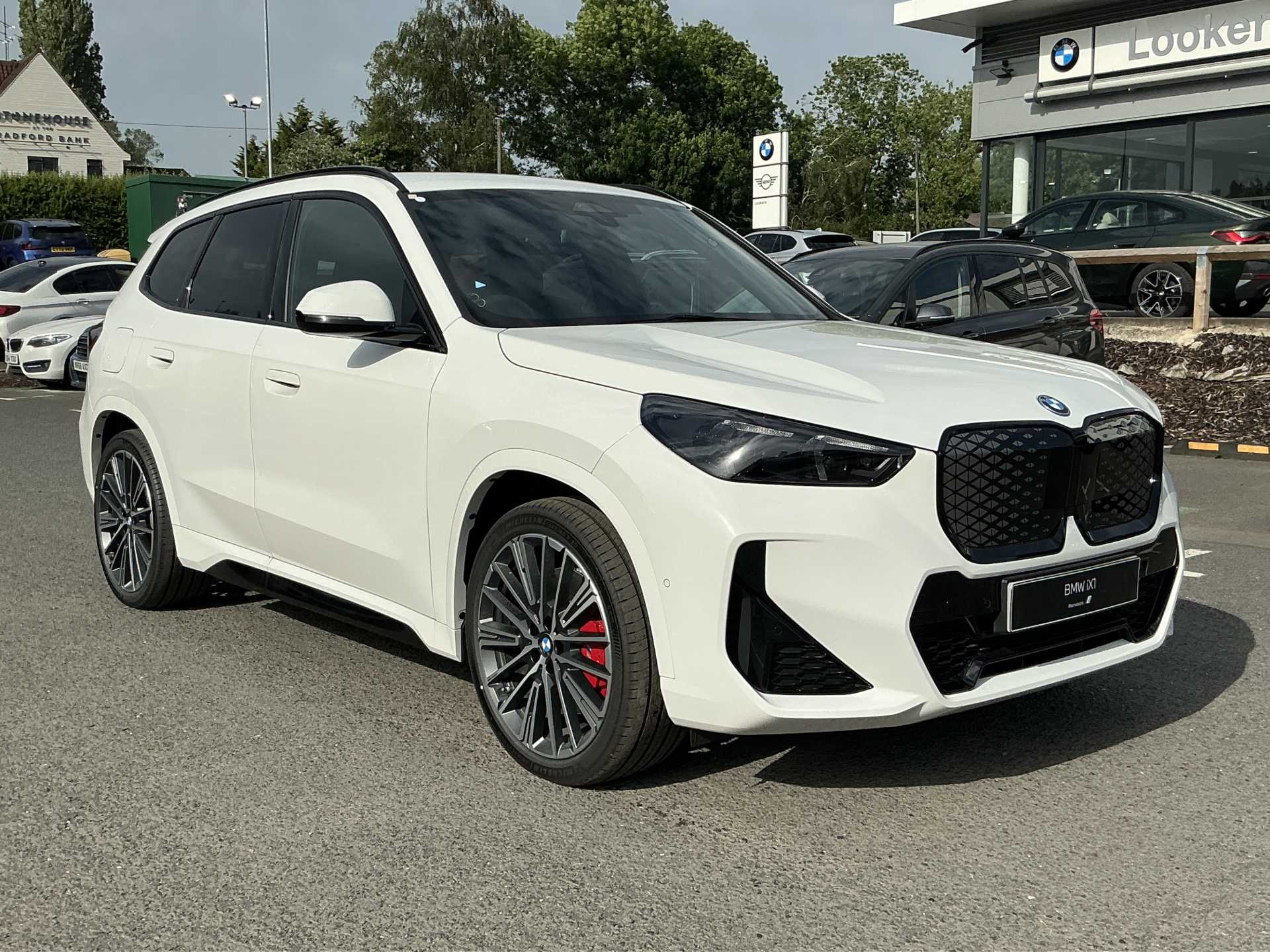 BMW IX1 ELECTRIC ESTATE 230Kw Xdrive30 Shadow Edition 65Kwh 5Dr Auto