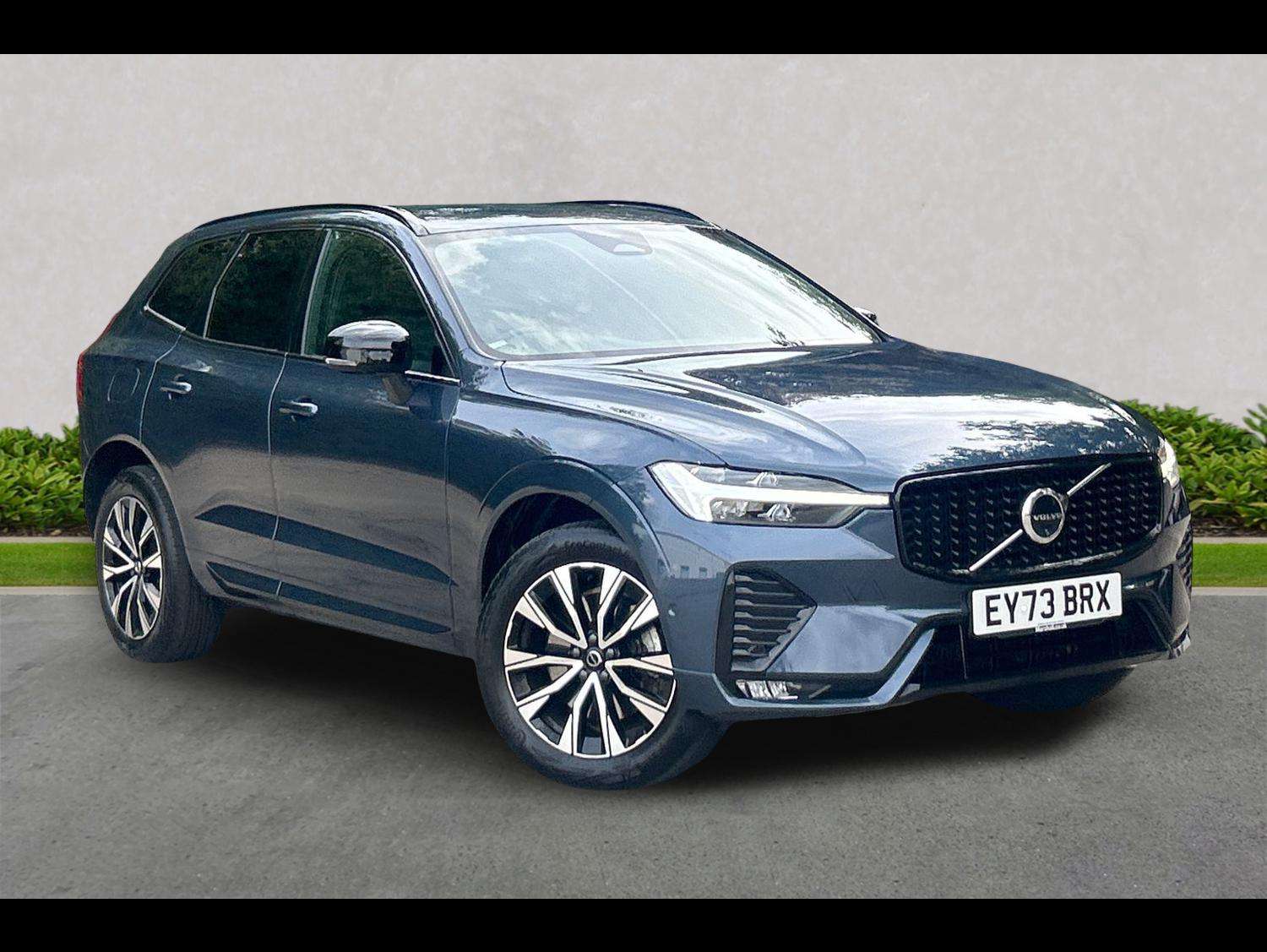 VOLVO XC60 ESTATE 2.0 B5P Plus Dark 5Dr Awd Geartronic