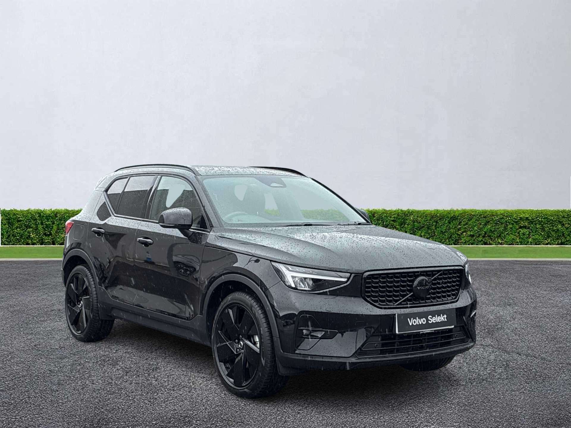 VOLVO XC40 ESTATE 2.0 B3P Plus Black Edition 5Dr Auto